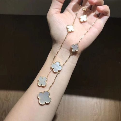 Customer photo review of CLOVER PINK MOP NECKLACE 6 MOTIF