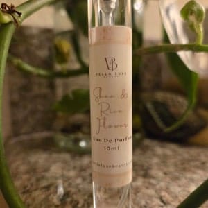 Customer photo review of Shea & Rice Flower