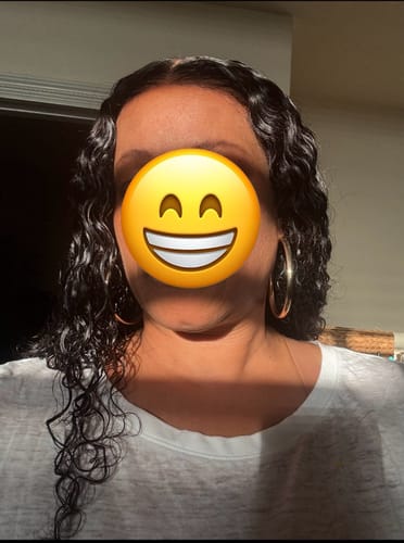 Customer photo review of CurlyMe Pre-bleached Wear Go Glueless Wig 7x5 Pre-cut HD Lace Water Wave Human Hair