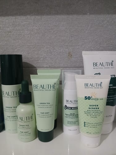 Customer photo review of Crème Hydratante Éclat au Thé Vert