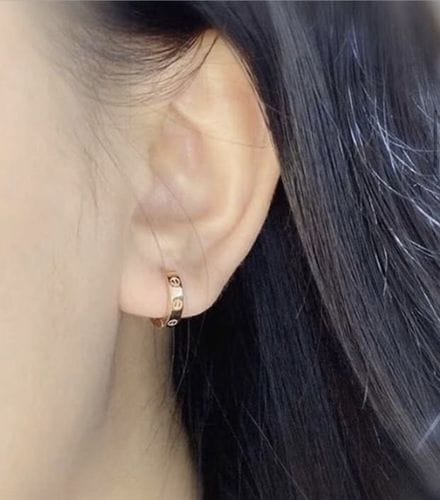 Customer photo review of LOVE EARRINGS 2.65MM PINK GOLD