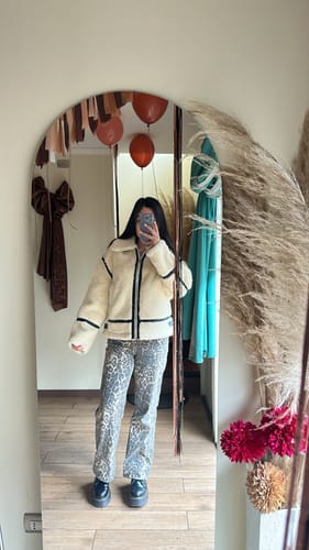 Customer photo review of CHAQUETA CAZADORA NIVIA