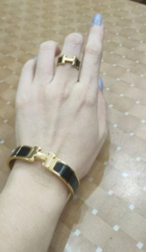 Customer photo review of H BLACK BRACELET