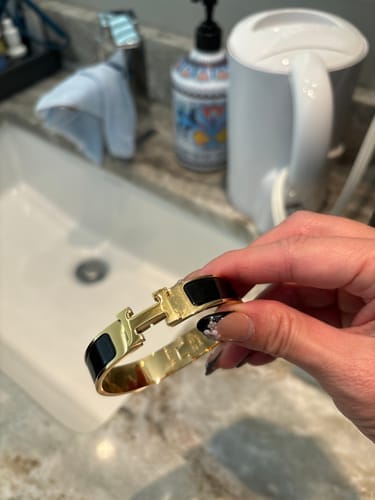 Customer photo review of H BLACK BRACELET
