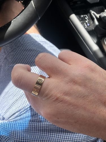 Customer photo review of LOVE RING 5.5MM NO DIAMOND