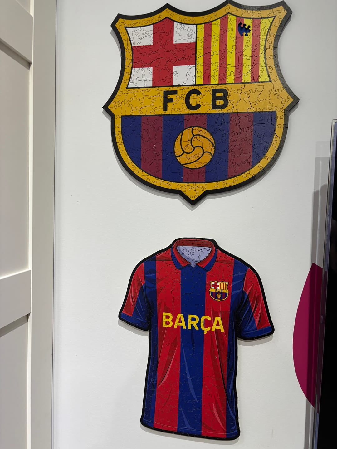 Customer photo review of FC Barcelona® Logo - Rompecabezas de Madera