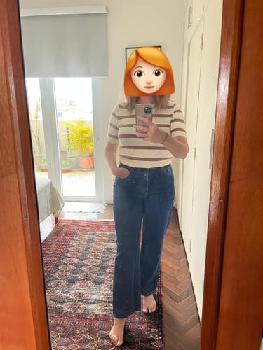 Rafaela L. review of Calça Jeans Reta Araçá Preta image 1 out of 1