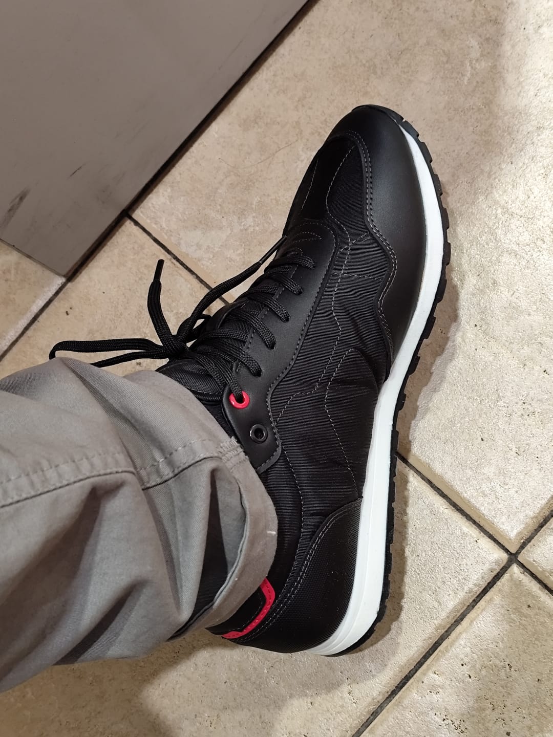 Customer photo review of JAVELIN. SNEAKERS CASUAL AZUL
