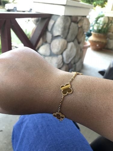 Customer photo review of CLOVER BRACELET 5 MOTIFS TIGER EYE