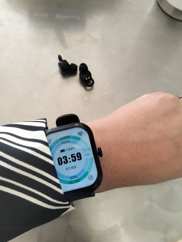 Customer photo review of Smartwatch + Audífonos inalámbricos Kronos TWS pack