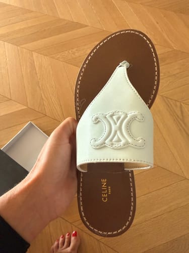 Customer photo review of WOMEN TRIOMPHE FLAT THONG IN CALFSKIN WHITE