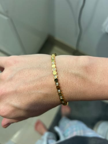 Customer photo review of BEE LOVE GOLD DIAMOND BRACELET