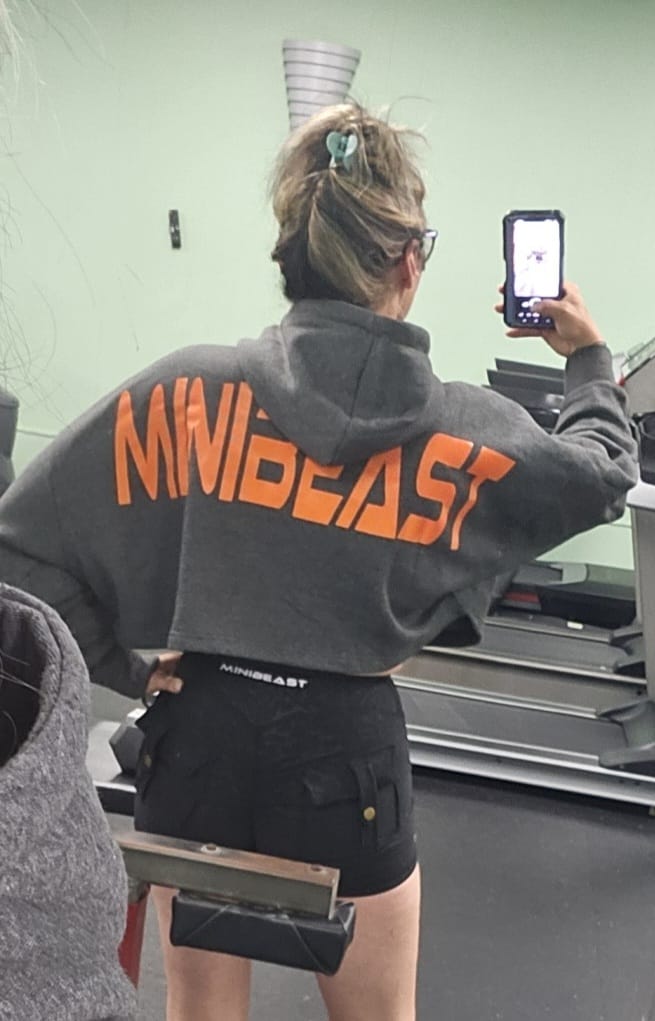 Customer photo review of Boyfriend Cropped Hoodie