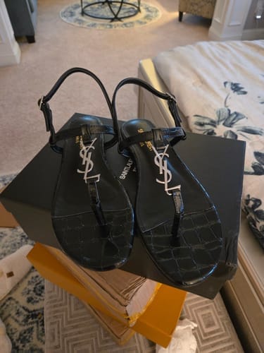 Customer photo review of SL Cassandra Croc-Embossed Thong Sandals Black Leather