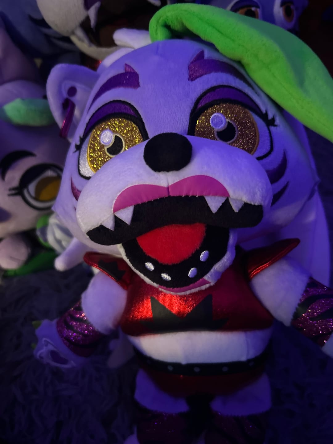 Customer photo review of Five Nights at Freddy's - Roxanne Wolf Collector's Plush