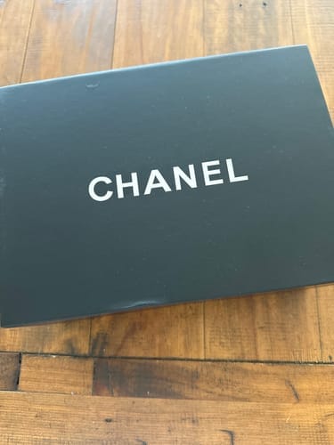 Customer photo review of cc 24s31 nano shopping bag 17.5cm black lambskin gold hardware