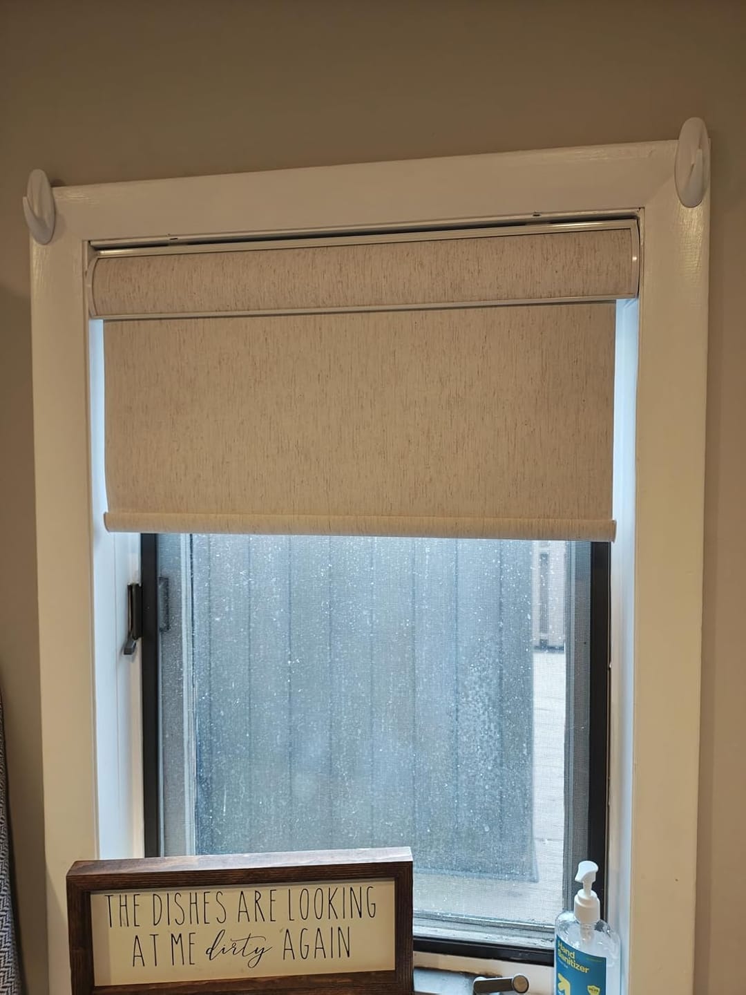 Customer photo review of Bringnox Motorized Roller Shades 100% Blackout Linen