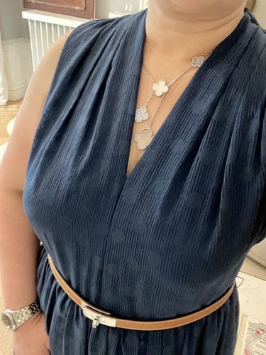 Customer photo review of CLOVER PINK MOP NECKLACE 6 MOTIF
