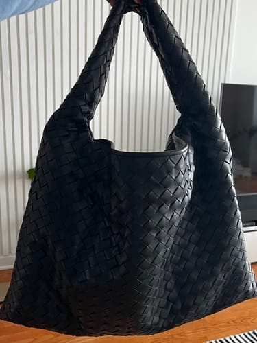 Customer photo review of LARGE HOP 54 IN BLACK LAMBSKIN