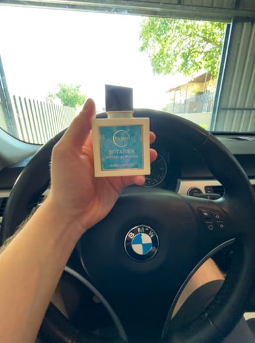 Customer photo review of Nichery Botanica Extrait de Parfum - Unisex 50ml