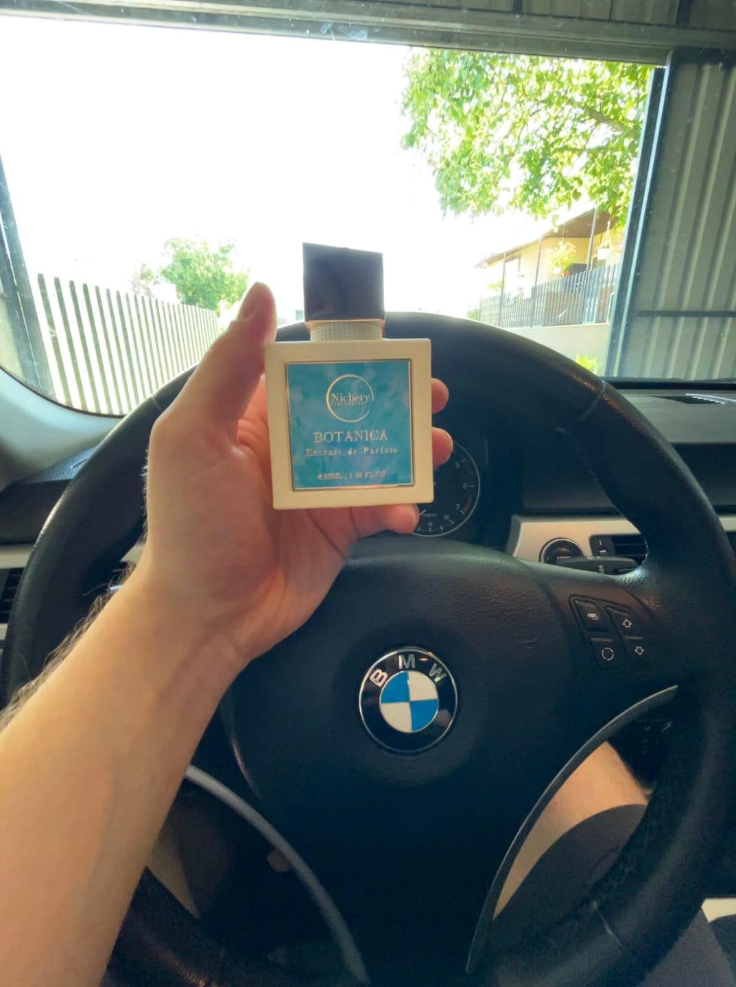 Customer photo review of Nichery Botanica Extrait de Parfum - Unisex 50ml
