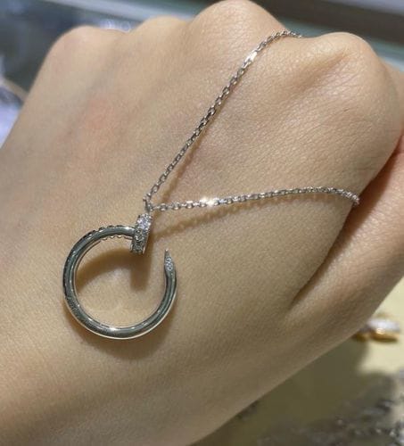 Customer photo review of JUSTE NECKLACE SILVER
