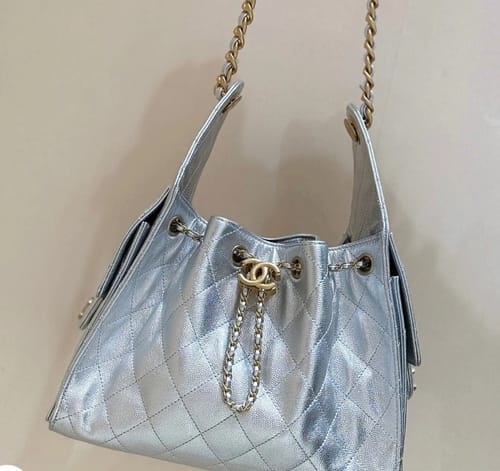 Customer photo review of CC 25C Hobo Bag 30cm Silver Metalic Grained Calfskin