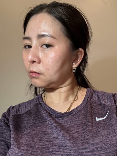 Customer photo review of CD EARRINGS MOP