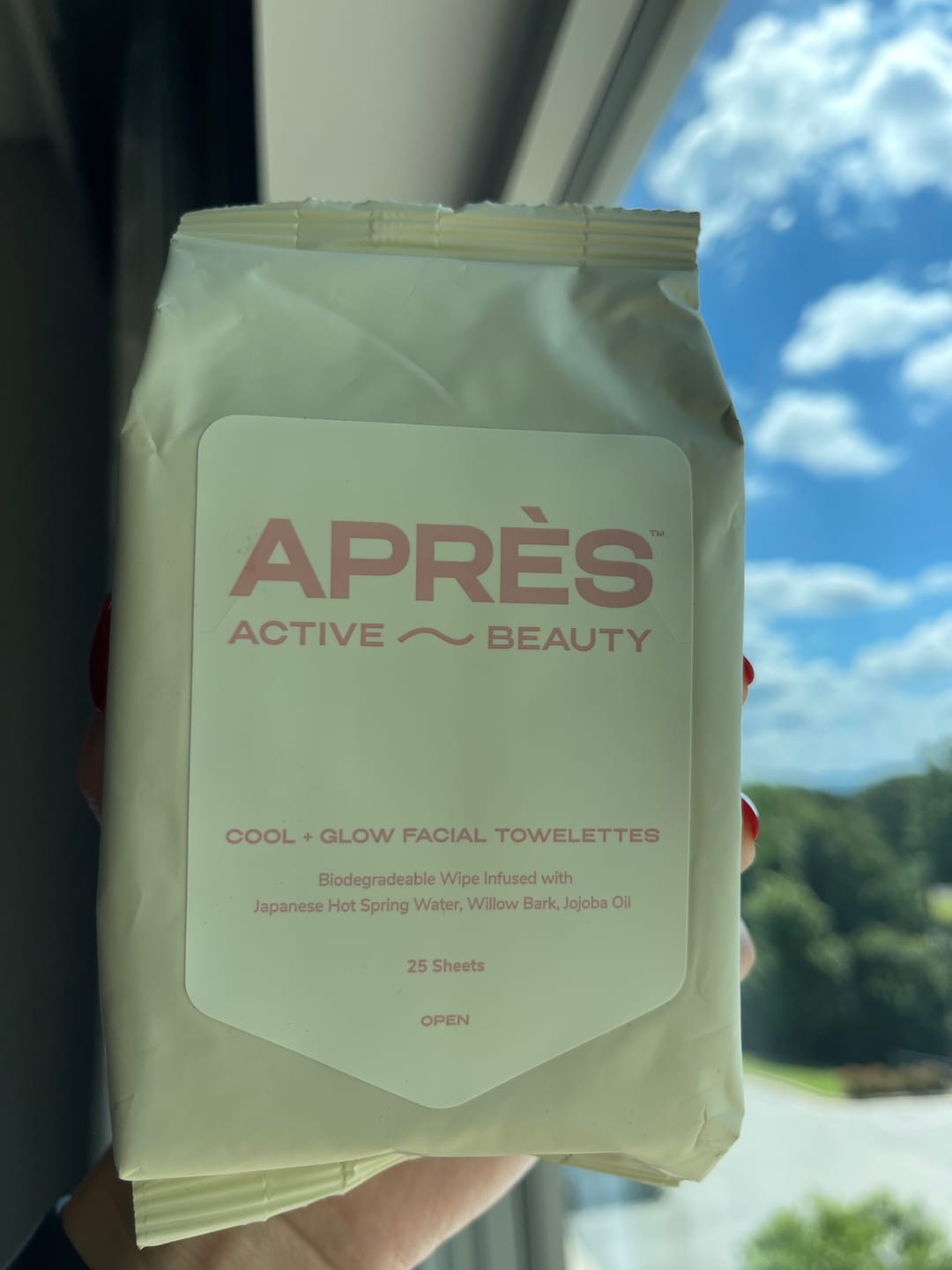 Customer photo review of Cool + Glow Facial Towelettes