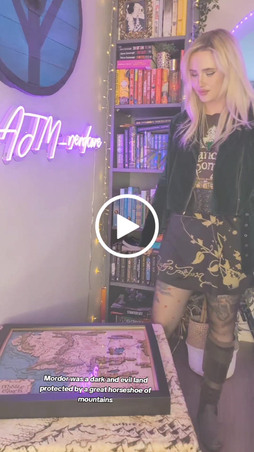 Customer video review of MIDDLE EARTH™ 3D  WOOD MAP