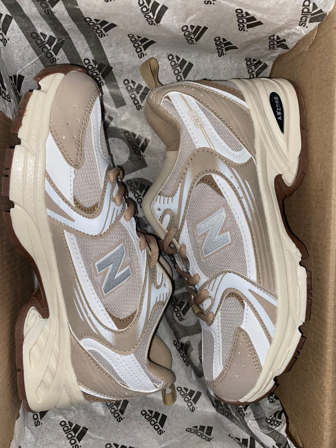 Customer photo review of Tenis New Balance Ostion 1.1 Premium