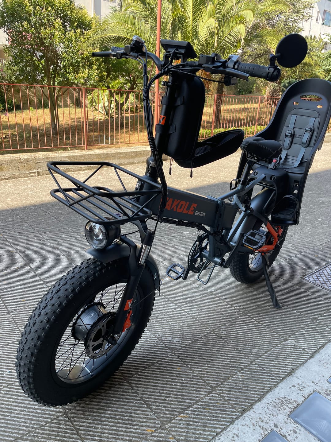 Customer photo review of Vakole CO20 MAX 750W*2 Dual Motor 20" Folding Fat Bike 960Wh with Torque Sensor 20Ah Battery