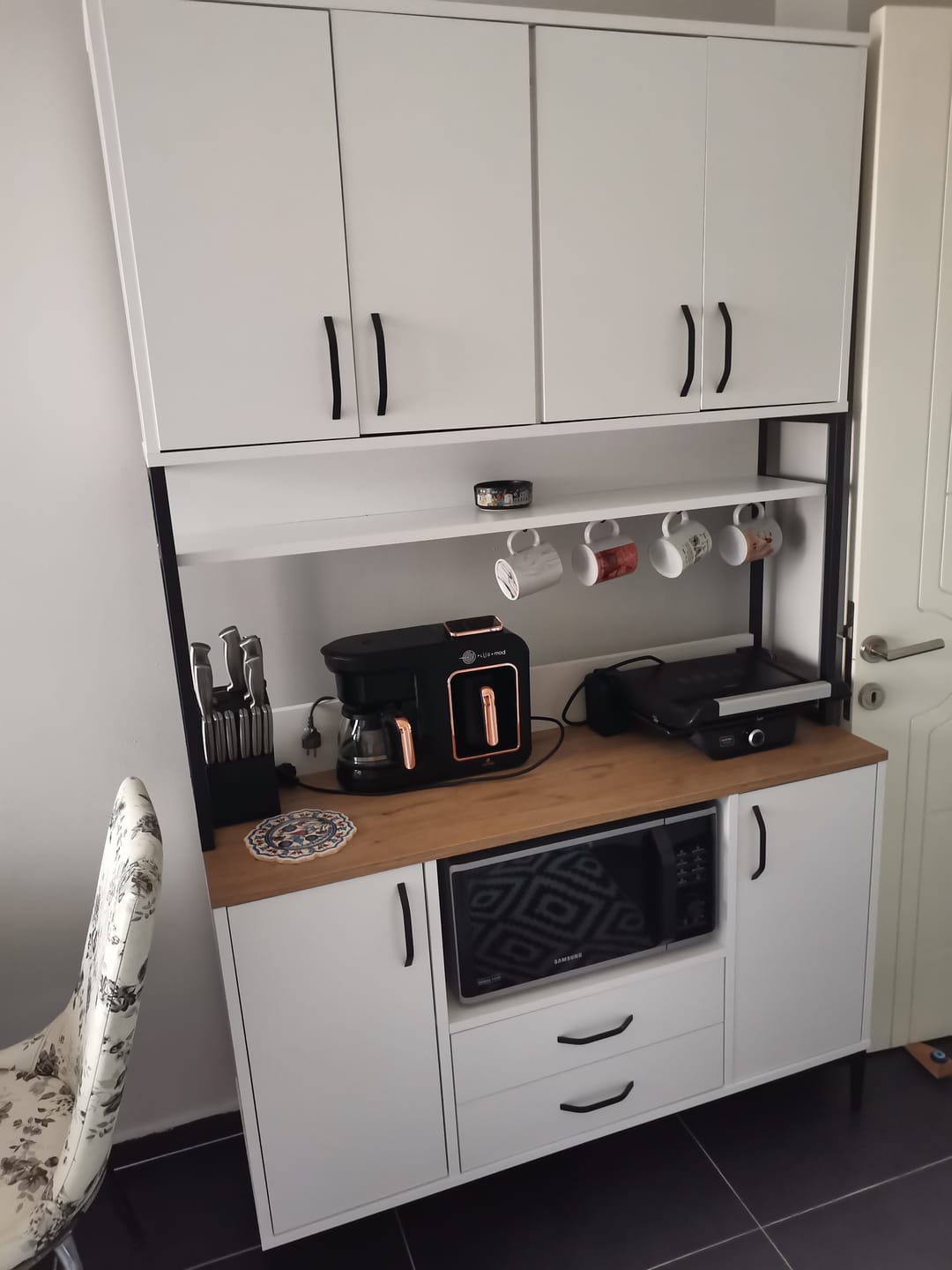 Customer photo review of Rani JE169 Çok Amaçlı Dolap 2 Çekmeceli 6 Kapaklı Kiler Mutfak Dolabı Sepet Ceviz - Beyaz