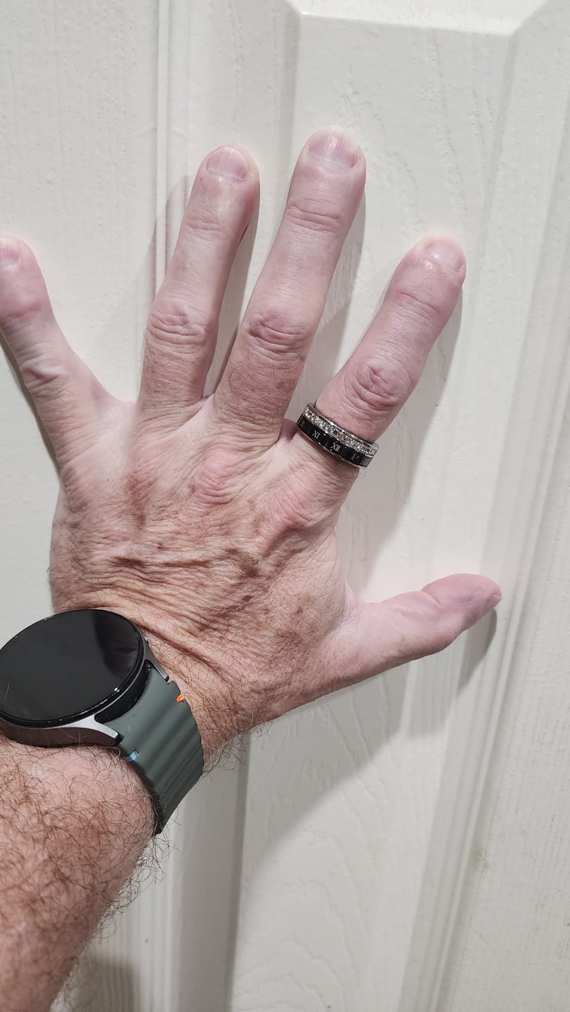 Customer photo review of Pulserive Diamora series Smart Ring, Sleep Tracker, Activity & Fitness Tracker, Blood Pressure& Oxygen Tracker