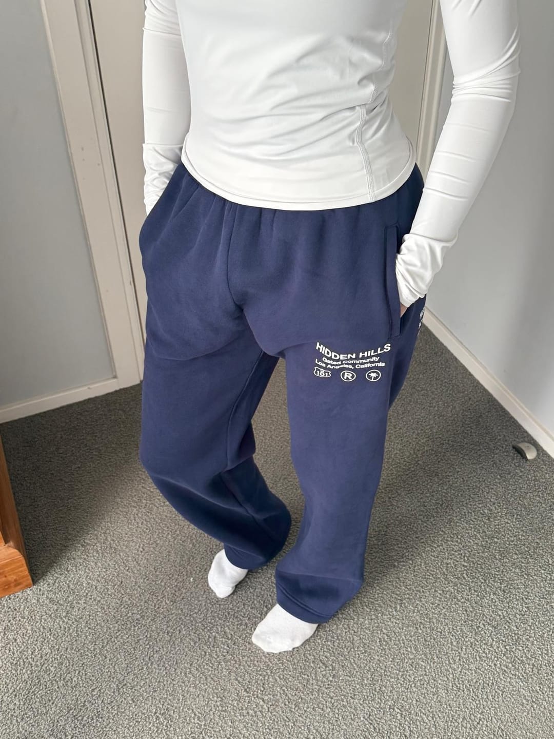 Customer photo review of LABEL STRAIGHT LEG SWEATPANTS NAVY