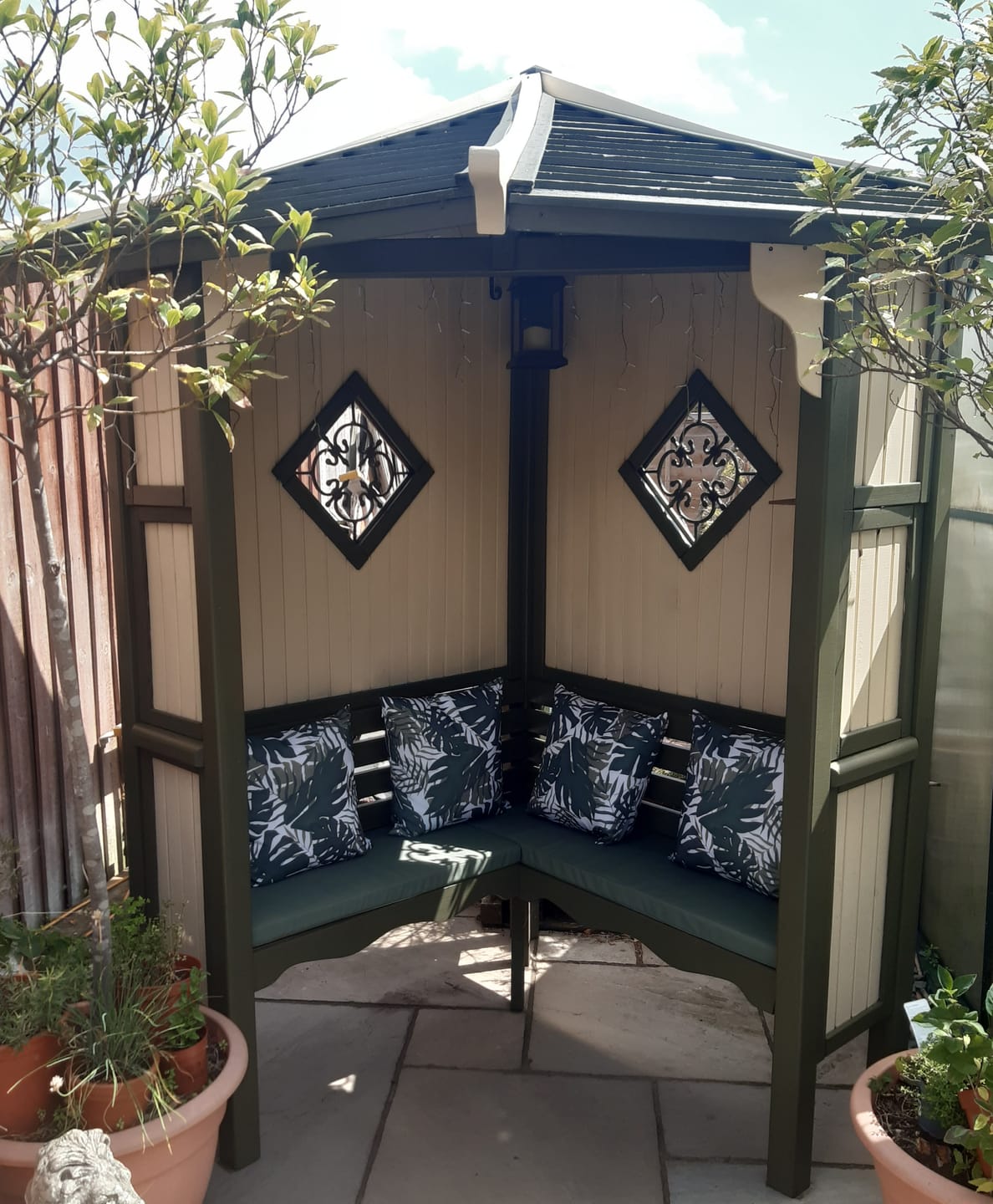 Customer photo review of Outdoor Garden Waterproof Cushion - Palm Leaf
