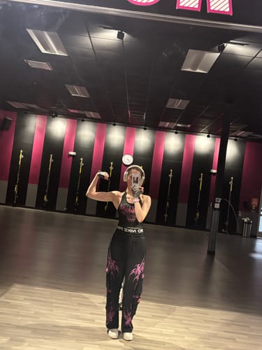 Customer photo review of Women's Void Tech™ DarK Pixie Halter Top [BLOSSOM PINK]