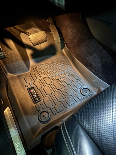 Customer photo review of Pisos Calce Perfecto Jeep Grand Cherokee 2013 al 2021