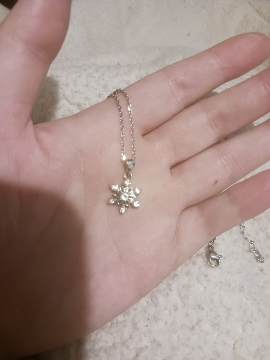 Customer photo review of Sunny 18k White Gold Plated Necklace and Stud Earrings Jewelry Set with Swarovski Crystals
