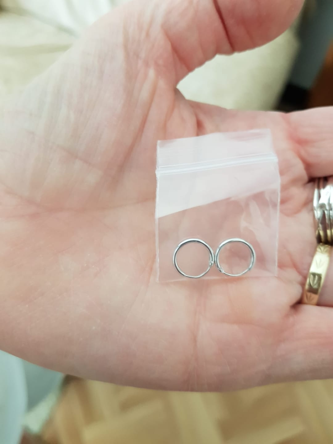 Customer photo review of Pendientes Aretes