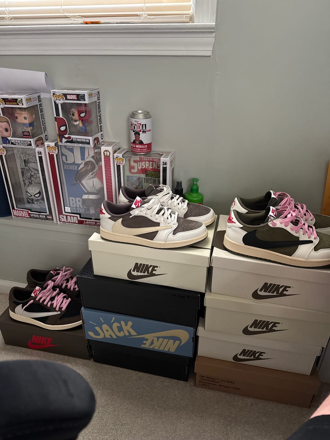 Dylan B. review of Travis Scott AJ1 Retro Low