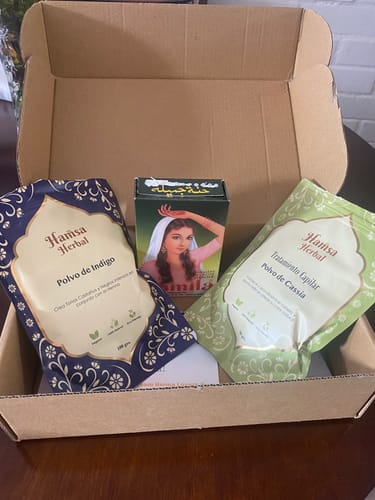 Reseña con foto de un cliente sobre Henna Jamila Hair -  Cobrizo Natural y Duradero  👩🏼‍🦰