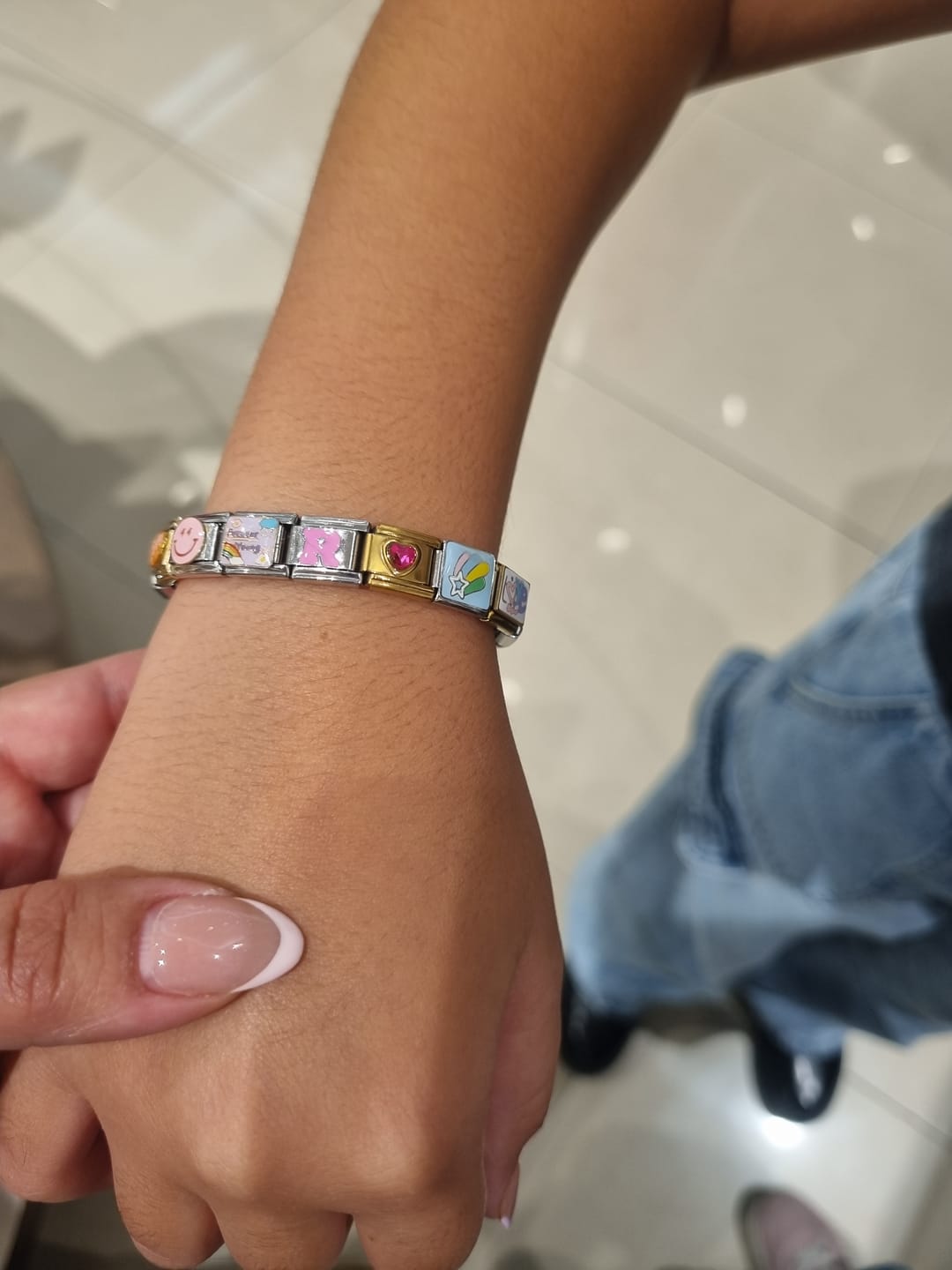 Customer photo review of Charm Corazon Birthstone Dorado