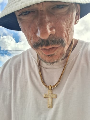 Customer photo review of Box Cross Hip Hop Bling Bling Pendant