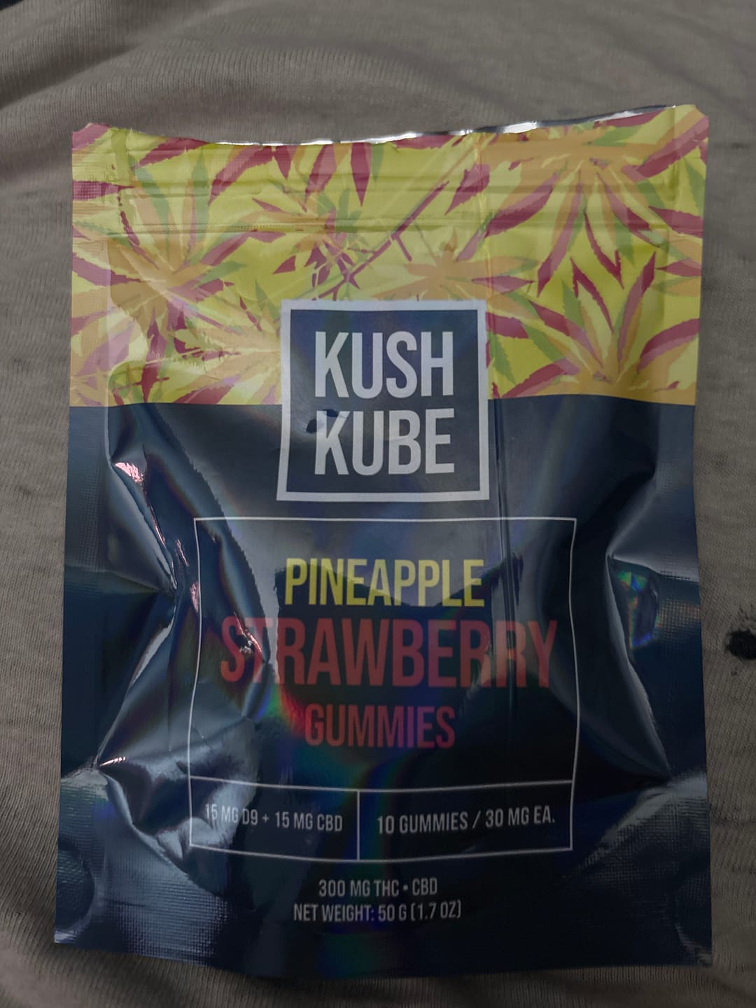 Customer photo review of Pineapple Strawberry Kush Kube - 15mg THC