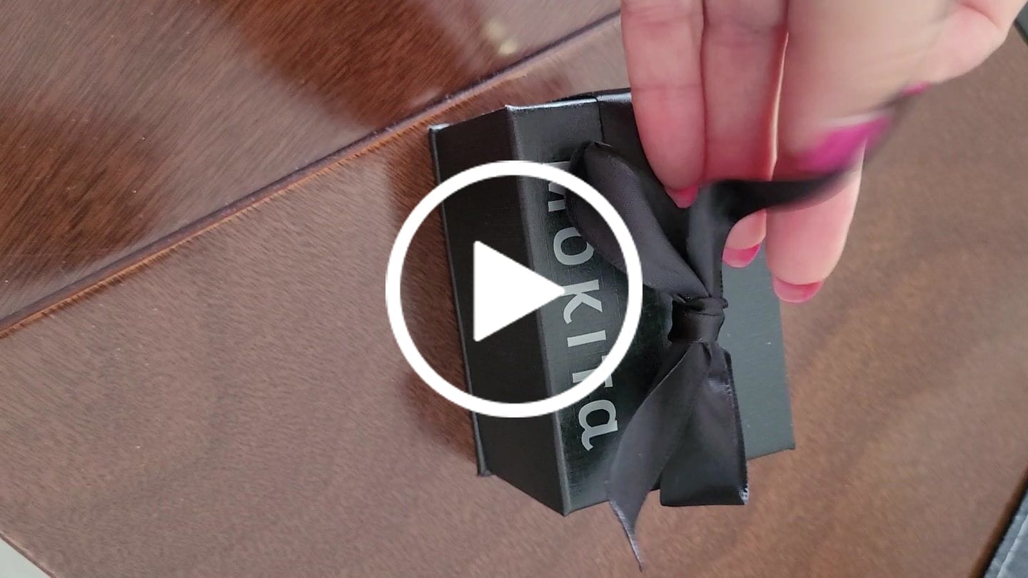 Customer video review of Mancuernillas Personalizadas con Iniciales