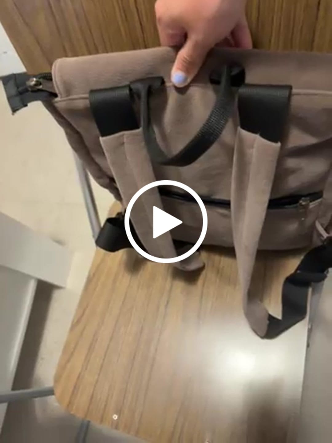 Customer video review of תיק גב מיני סטודנטס שחור