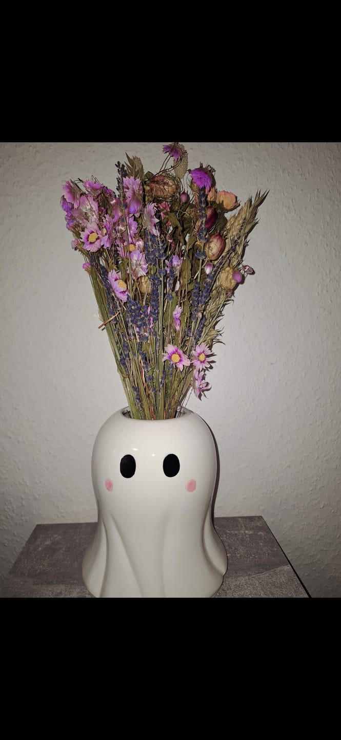 Customer photo review of Geist Vase aus Keramik – Süße Deko für Summerween & Halloween