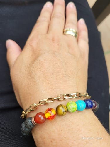 Customer photo review of »Die 7 heilenden Chakras« Armband aus natürlichem Lava-Gestein