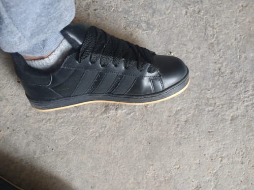Miguel G. review of Tenis Campus Negro Total Suela Ambar image 1 out of 2